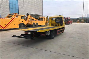 蓝山非事故拖车