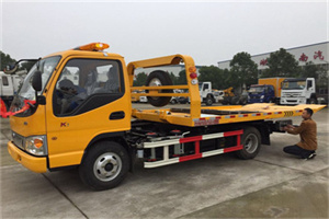 蓝山哪里有拖车服务