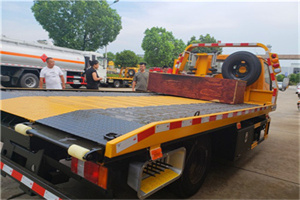 蓝山附近拖车电话号码服务