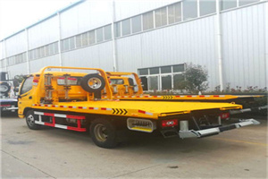 蓝山附近拖车救援搭电