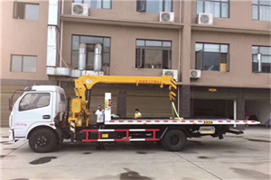 蓝山附近汽车轮胎更换